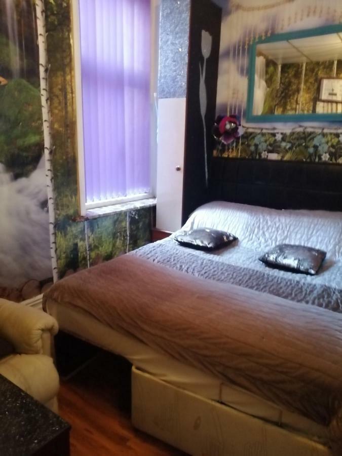 K.K'S North Station Self Catering Holiday Apartments ブラックプール エクステリア 写真